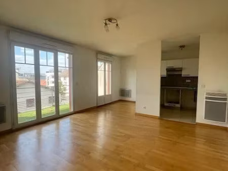 location appartement 3 pièces 56 m² à villepinte (93420)  1 137 €