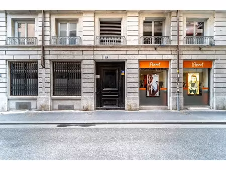 location meublée appartement 3 pièces 60 m² à lyon 1er (69001)  1 300 €
