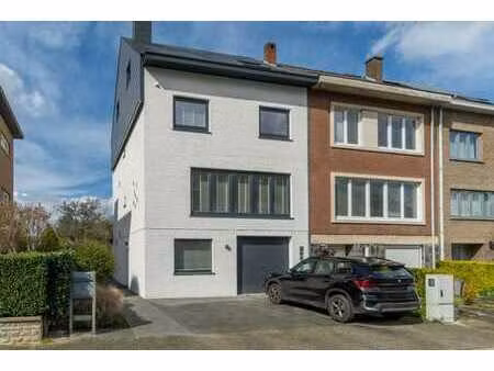 joli-bois - magnifique bel etage 4ch/2sdb + bur - peb b