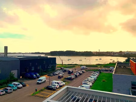 location locaux professionnels 2 pièces 145 m² à lorient (56100)  2 650 €