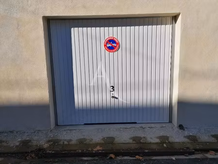 location parking 15 m² à blaye-les-mines (81400)  80 €