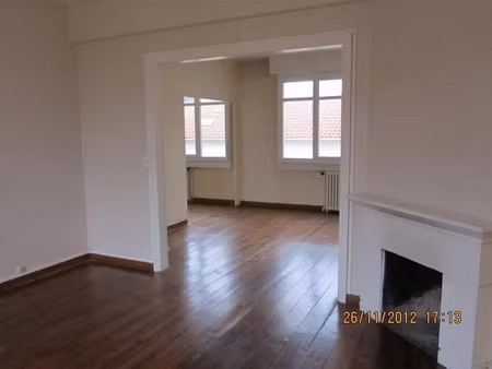 location maison 5 pièces à bordeaux (33000)  2 700 €