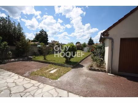 location meublée maison 4 pièces 99.18 m² à la ferté-saint-aubin (45240)  1 100 €