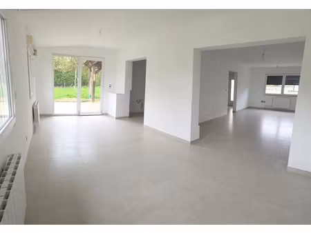 location maison 5 pièces 115 m² à uckange (57270)  1 400 €