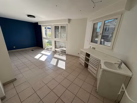 location locaux professionnels 4 pièces 70 m² à toulouse (31000)  1 400 €