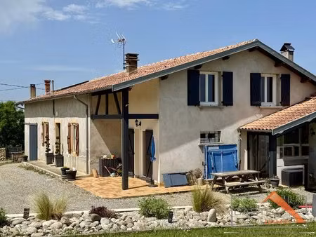 charme & volumes ! maison en pierres 145 m² avec dépendances