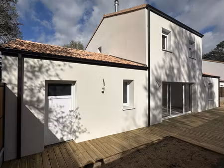 location maison 6 pièces 109 m² à longeville-sur-mer (85560)