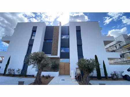 appartement t2 haut de gamme  terrasse et parkings  entre c