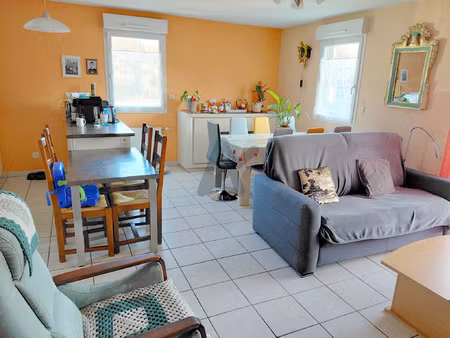 bel appartement avec jardin en rc - terrasse et parking proc