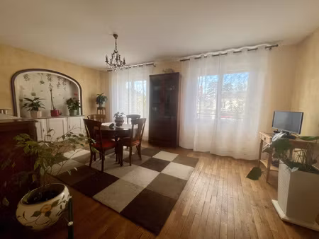 avenue de tranchée - type v - garage - cave