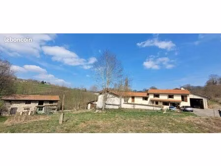 maison de caractère avec gîtes  moulin et dépendances – 1 hectare