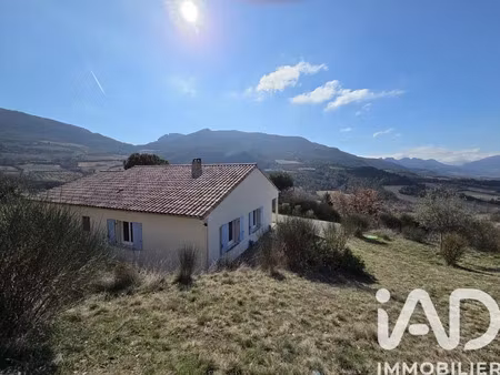 maison traditionnelle à saint-sauveur-gouvernet (26110)