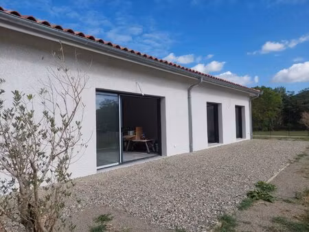 les bordes sur arize 09  villa neuve de plain pied type 5 avec garage sur terrain