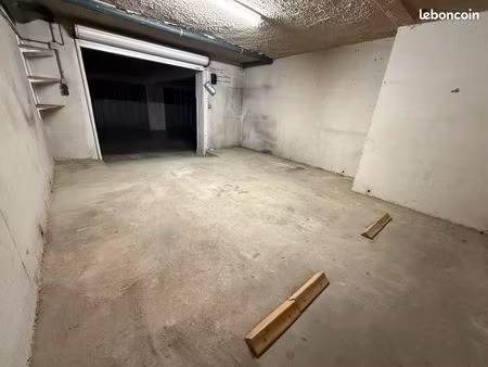 ◊ ?rare centre-ville – grand garage sécurisé 30 m² – quai vallière