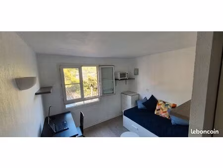 studio meublé + parking