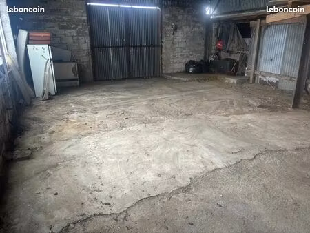 location parking couvert pour caravanne/camping car