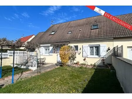 vaste maison familiale au calme.