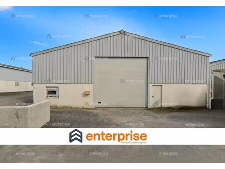 location local d'activités 425 m²
