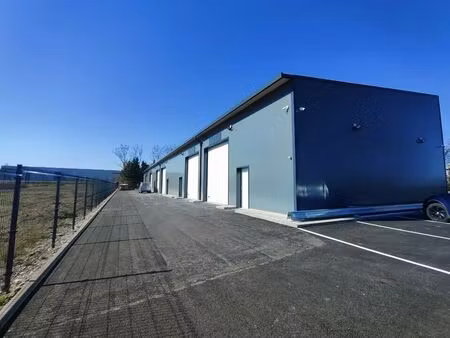 location local d’activités vaulx milieu 38090 157m²
