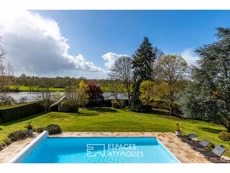 longère rénovée avec piscine en bord de sarthe entre le mans et angers
