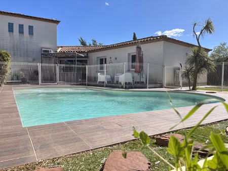 villa 4 chambres avec piscine