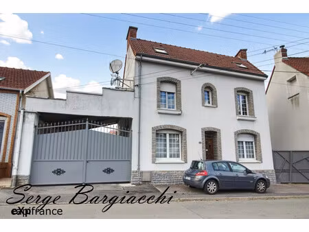 maison individuelle 200 m² + hangar de 800 m² – fort potenti