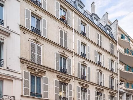 location commerce 101 m²