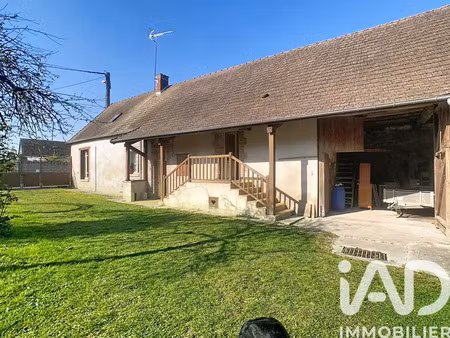 maison de village à pleurs (51230)