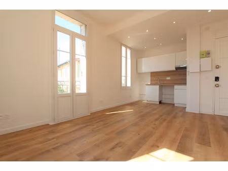 a louer - cannes - 2 pieces - calme - renove - clim - double vitrage - cave