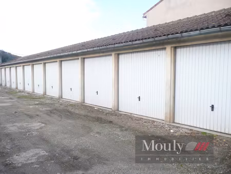 garage ferme en centre ville