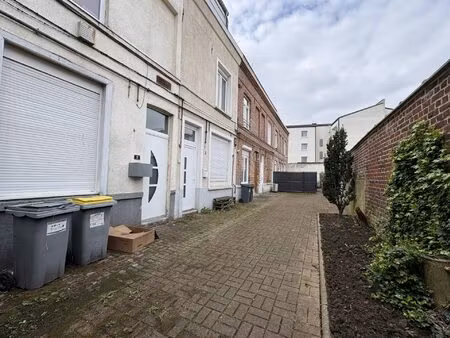 maison 3 pièces avec cour - lille