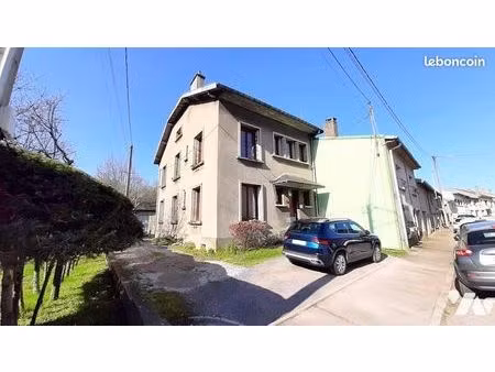 maison 8 pièces 197 m²