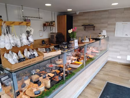 vente bureaux et commerces à mézidon-vallée-d'auge (14270) : à vendre / 56m² mézidon-vallé