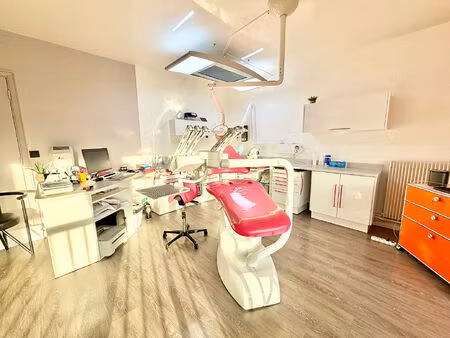 vente local commercial 3 pièces  74.00m²  garches
