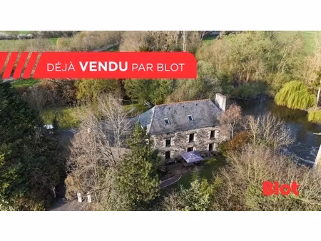 sous compromis - superbe propriété dans un cadre idyllique avec 2460m² de terrain - brécé