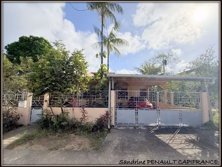 a vendre a kourou une maison individuelle t7 de 162 m² superficie terrain 352 m² - au prix