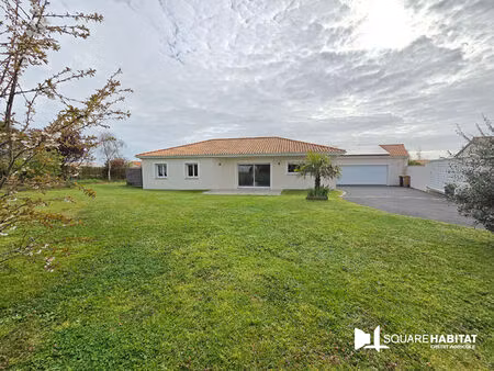 5 mn cholet  plain pied récent de 133 m² avec 4 ch  2 sde  grand garage  sur un beau jardi