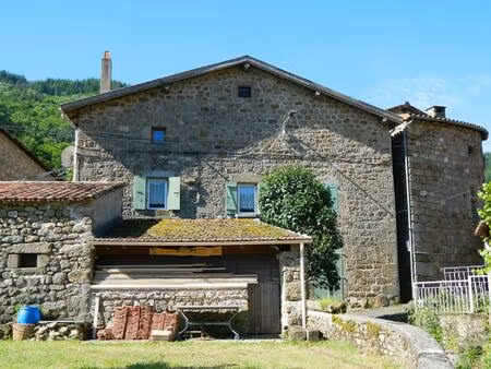 maison de hameau  1 mitoyenneté  belle terrasse
