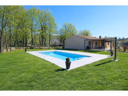 maison saint cezaire sur siagne de 118 m² avec un terrain de 1606 m avec piscine