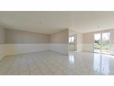 location maison 4 pièces 93m² doussay 86140