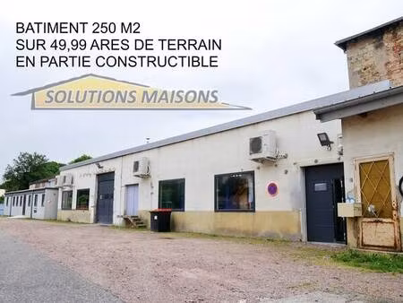 batiment 250 m2 sur 49 99 ares de terrain dont 29 ares constructibles
