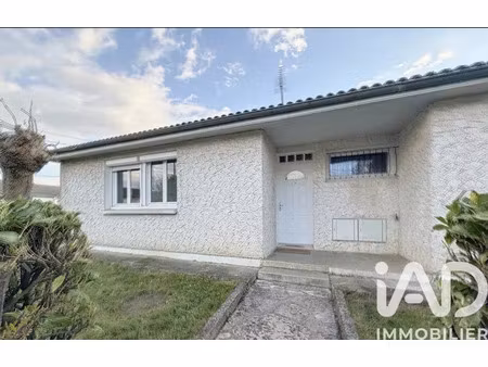 maison à le passage (47520)