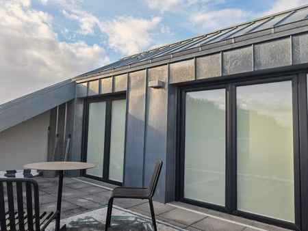 superbe t2 plein centre ville commerces ecoles transport