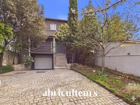 maison contemporaine avec dépendance  terrasse et jardin arboré – 185 m² – 7 pièces – gara