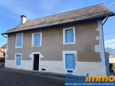 maison à fort potentiel à rénover au cœur de miribel-les-échelles – 150 m² avec terrain et