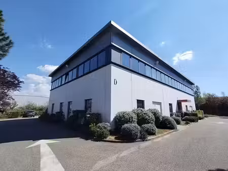 location bureau rousset 164 m²
