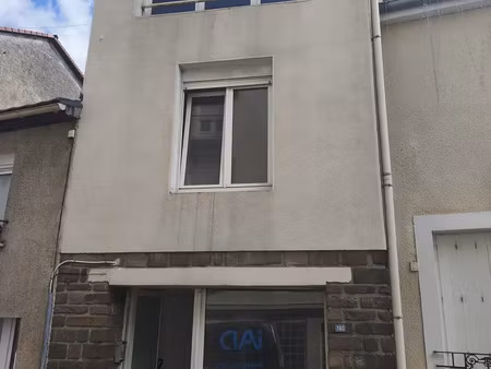 immeuble à contrexéville (88140)