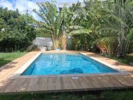 villa familiale avec salle de sport  jardin arboré et piscine privée - mzimc1102