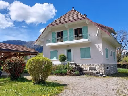 maison et grand terrain haut de gamme à alex