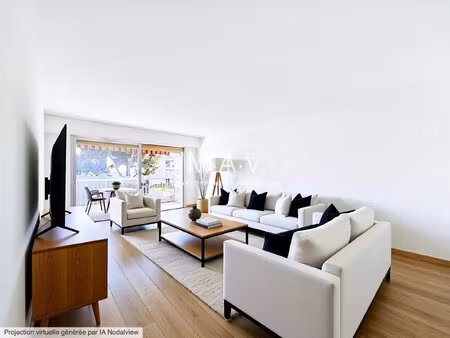saint-laurent-du-var/les vespins proche mer appartement 3 pièces 72 m2 a rénover terrasse.